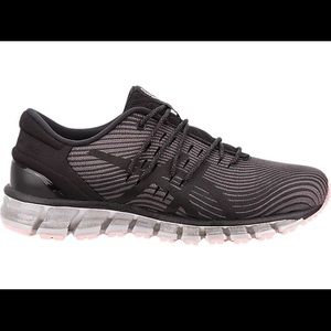 ASICS Women’s GEL-QUANTUM 360 4 in Carbon/Black